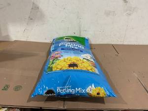 Miracle-Gro Moisture Control Potting Mix