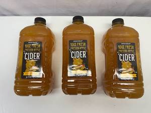lot 304 image: 3x 64oz Honeycrisp Apple Cider