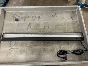 lot 11 image: Task Light