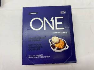 lot 22 image: MM. 12X 2.12oz Bars ONE-Blueberry Clobber
