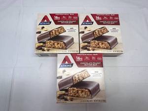 lot 49 image: MM. 3x 5-2.12oz Atkins Chocolate Peanut Butter Bar