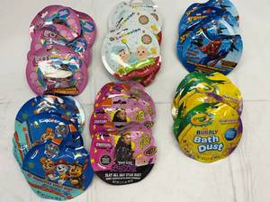 lot 77 image: LL. 30 Scented Bath Bomb Crumbles(5 of Each)