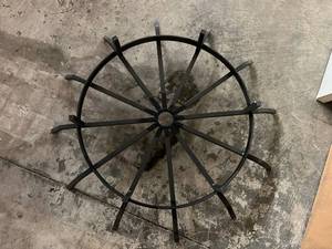 lot 112 image: Cast Iron Firepit Stand