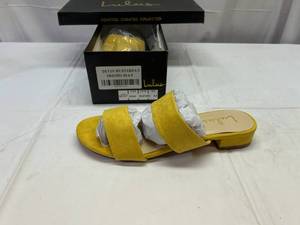 lot 118 image: Lulus-Size 6.5 Devin-Mustard