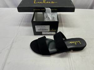 lot 127 image: Lulus-Size 7.5 Devin-Black