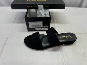 lot 128 image: Lulus-Size 7.5 Devin-Black