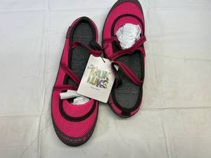 lot 239 image: Muk Luk Sport-Size 10