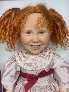 lot 61 image: GOTZ DOLL - Capucine by ANNE MITRANI 2003 MIB