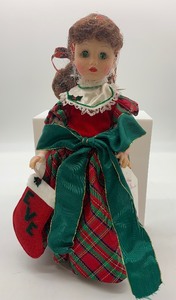 lot 117 image: Vintage MADAME ALEXANDER Doll - Christmas Eve - MIB