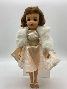 lot 129 image: VINTAGE Revlon 1950s Doll