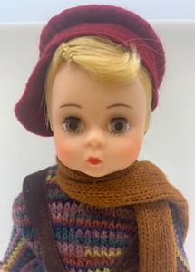 lot 55 image: Vintage MADAME ALEXANDER Doll - Oliver Twist - MIB