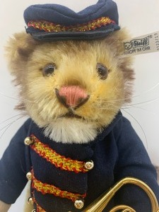 lot 53 image: Vintage STEIFF Golden Age of Circus - Lion - Germany