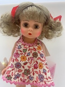lot 56 image: Vintage MADAME ALEXANDER Doll - Wendy Loves Sundress - MIB