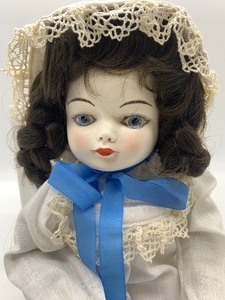 lot 44 image: GOTZ DOLL - Poupee Bebe