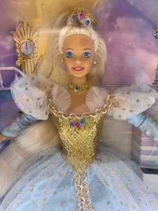 lot 95 image: DISNEY CLASSICS -  Cinderella - Barbie NIB