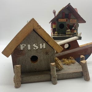 lot 159 image: WOOD BIRD HOUSES including Call of the Wild and More - QTY 2