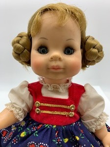 lot 57 image: Vintage MADAME ALEXANDER Doll - Gretel - MIB