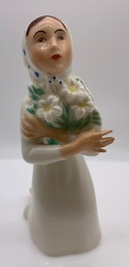 lot 81 image: Vintage BOEHM Porcelain Figurine - Lady Praying