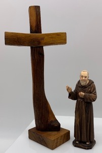 lot 84 image: HAND CARVED Wood CrossFigurine