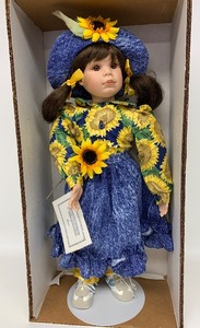 lot 148 image: Artisan JUDITH TURNER Doll - Sunshine