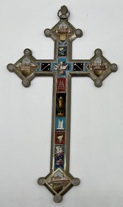lot 13 image: Vintage Italian Micro Glass Mosaic Cross