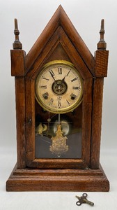 lot 15 image: Antique French MARCA DA FABRICA Steeple Pendulum Mantle Parlor Clock