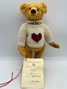 lot 186 image: Artisan LIFELING FRIENDS Jointed Mohair Bear - Joy