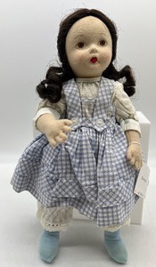 lot 190 image: MADAME ALEXANDER Dorothy Felt Doll
