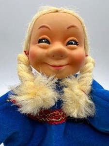 lot 195 image: Vintage STEIFF Puppet - Princess - Germany - 702327