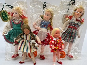 lot 216 image: Vintage SPIEL GUT ERMEY - German - Dollhouse Miniature Dolls and More
