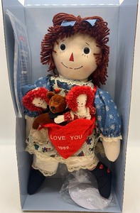 lot 256 image: RAGGEDY ANN - NIB
