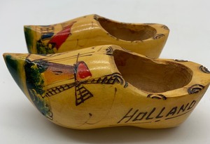 lot 248 image: HOLLAND Pair of Hand Crafted Wood Shoes
