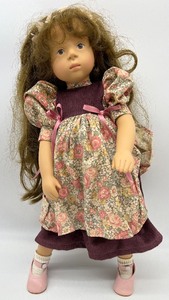 lot 265 image: GOTZ Doll - Fanouche Friends - by Sylvia Natterer 1989 - Brunette