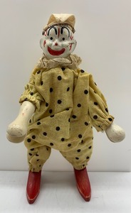 lot 273 image: 1950s Delavan Licensed SCHOENHUT Clown