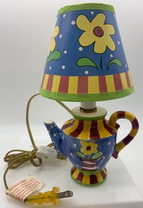 lot 288 image: GANZ Whimsical Small Tea Pot Lamp