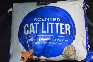 DAMAGED - Essential Everyday Scented Cat Litter