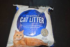 DAMAGED - Essential Everyday Scented Cat Litter