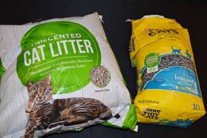 DAMAGED - Essential Everyday Unscented Cat Litter  Purina Tidy Cats Odor Control Instant Action Clay Cat Litter