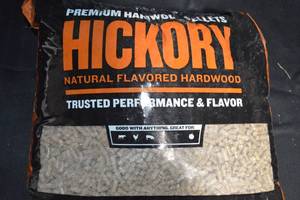 DAMAGED - Bag of Traeger Premium Naturally Flavored Hickory Hardwood Pellets for Barbecue