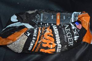 DAMAGED - Bag of Traeger Premium Naturally Flavored Hickory Hardwood Pellets for Barbecue
