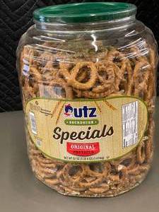 Utz Sourdough Specials Original Pretzels 52 oz Jar