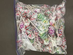 Charms Blow Pops Assorted Flavors - 100 Count