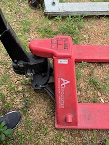 lot 36 image: Hand Pallet Jack (Associated Materials) 5500 lb