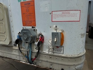 lot 3 image: 1998 Great Dane 28 Trailer