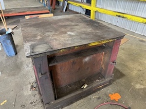 lot 6 image: Heavy Duty Shop Table with Drawers