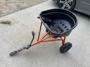 Salt or Sand Spreader