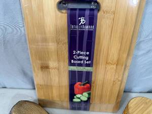 lot 264 image: New Bamboo Kitchen Items