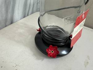 lot 300 image: New Mason Jar Hummingbird Feeder