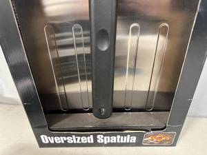 lot 320 image: New Oversized Stainless Grill  Pizza Spatula