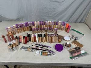 lot 120 image: Makeup and Beauty Items